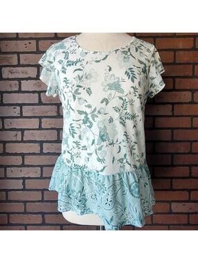 FLT Studio Floral Print Short Sleeve Ruffle Hem Top Size Small NWT